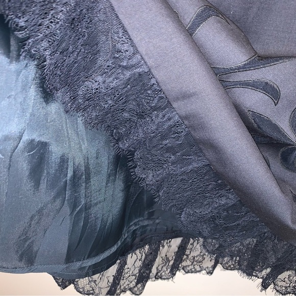 Vintage Ann Taylor Loft Black Gothic Embroidered Lace Trim Midi Skirt sz 6 - Picture 3 of 6